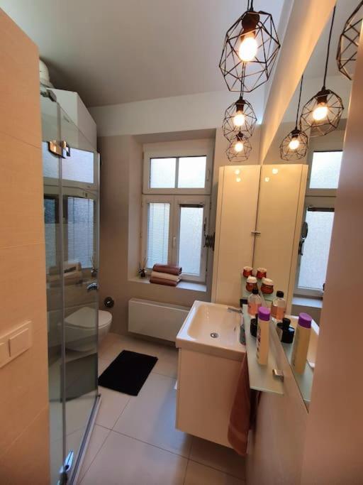 Lovely & Unique Apt In The Historic Center. Bratislava Buitenkant foto