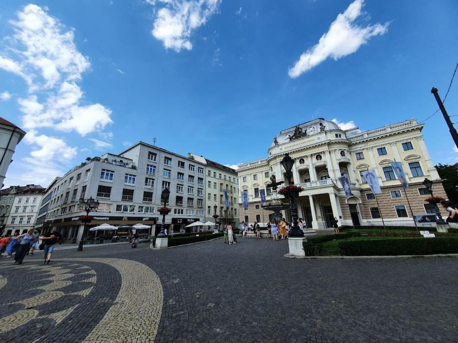 Lovely & Unique Apt In The Historic Center. Bratislava Buitenkant foto