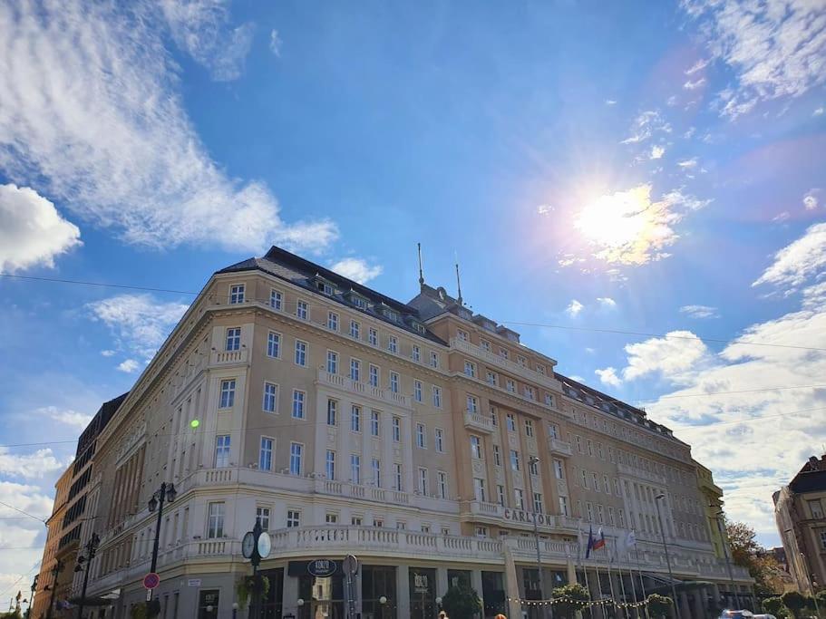 Lovely & Unique Apt In The Historic Center. Bratislava Buitenkant foto